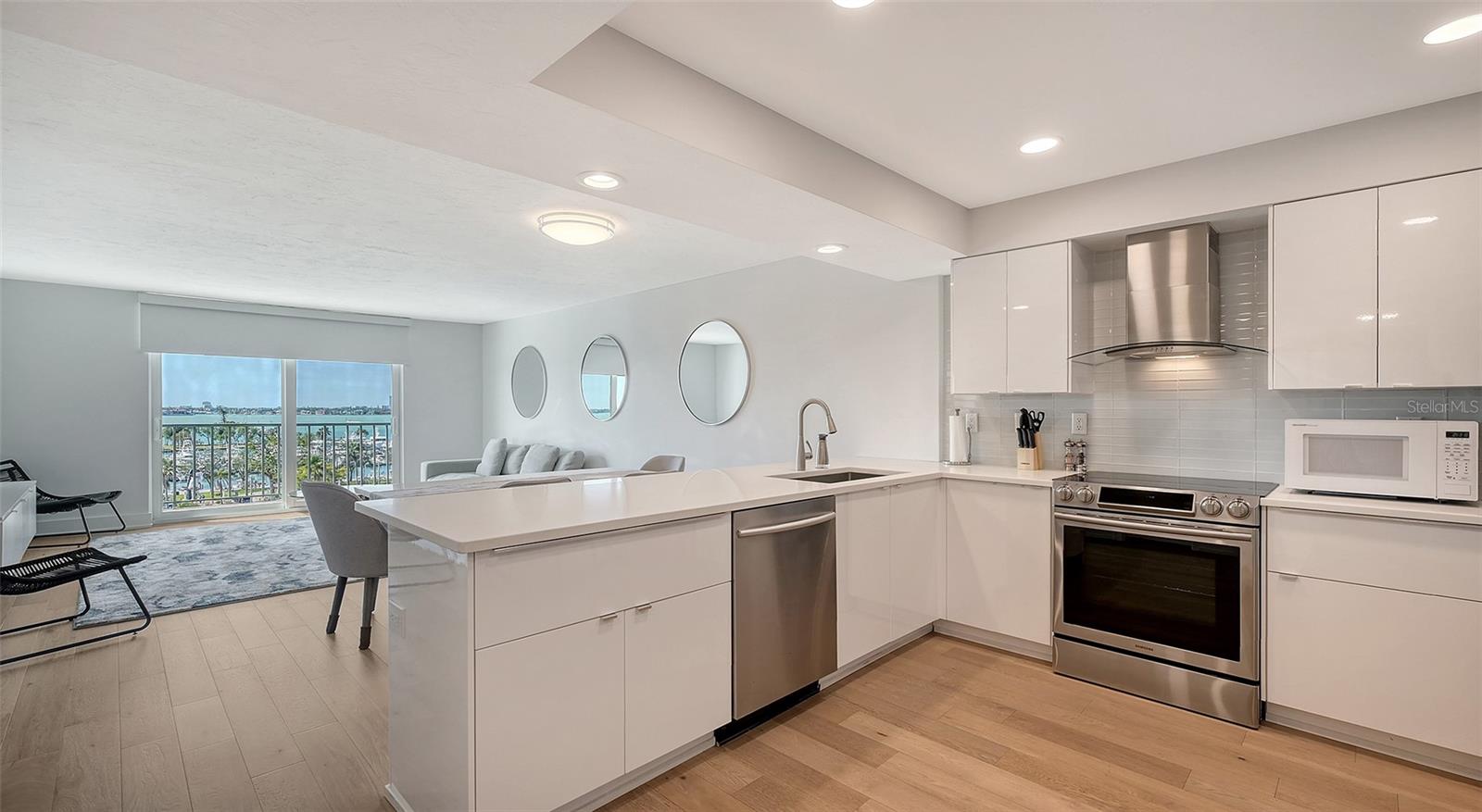 Image 24 of 88 For 101 Gulfstream Avenue 8g