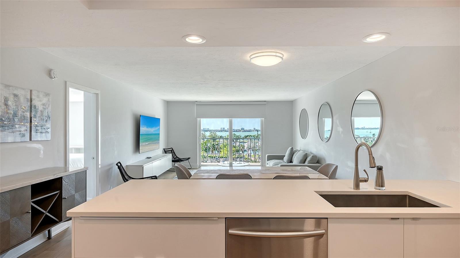 Image 25 of 88 For 101 Gulfstream Avenue 8g