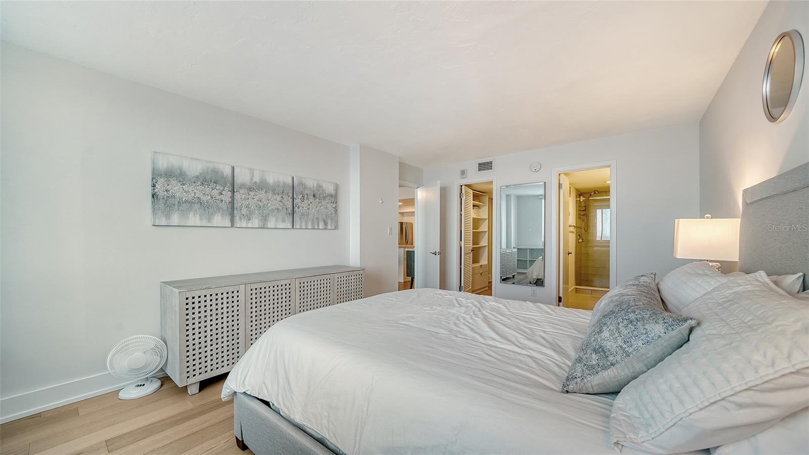 Image 32 of 88 For 101 Gulfstream Avenue 8g