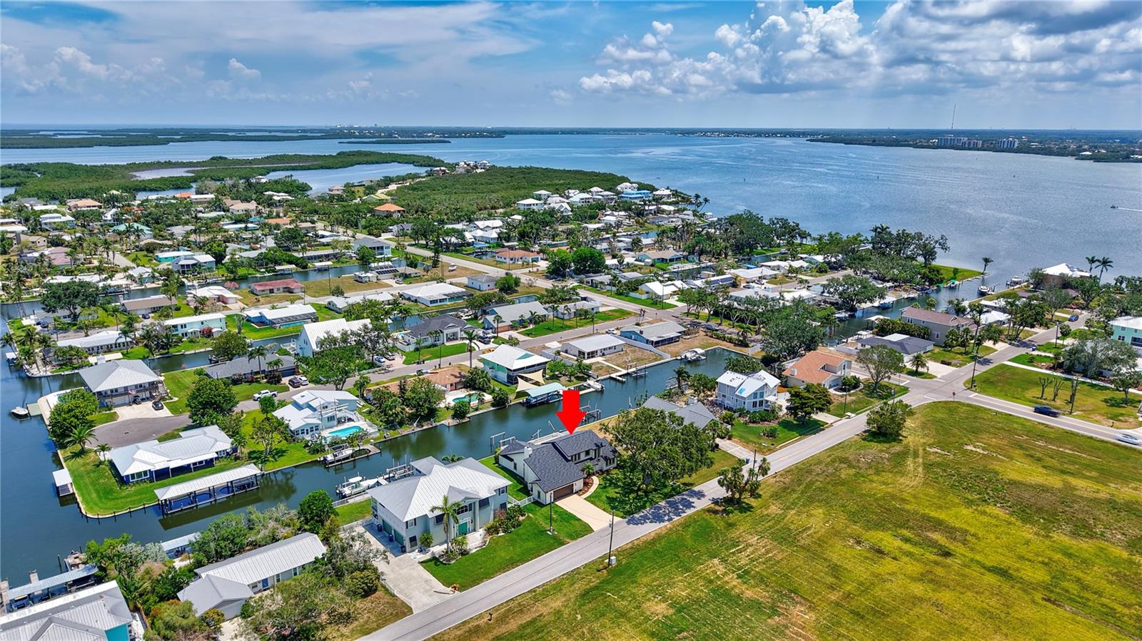 Listing photo id 73 for 4506 17th Street W