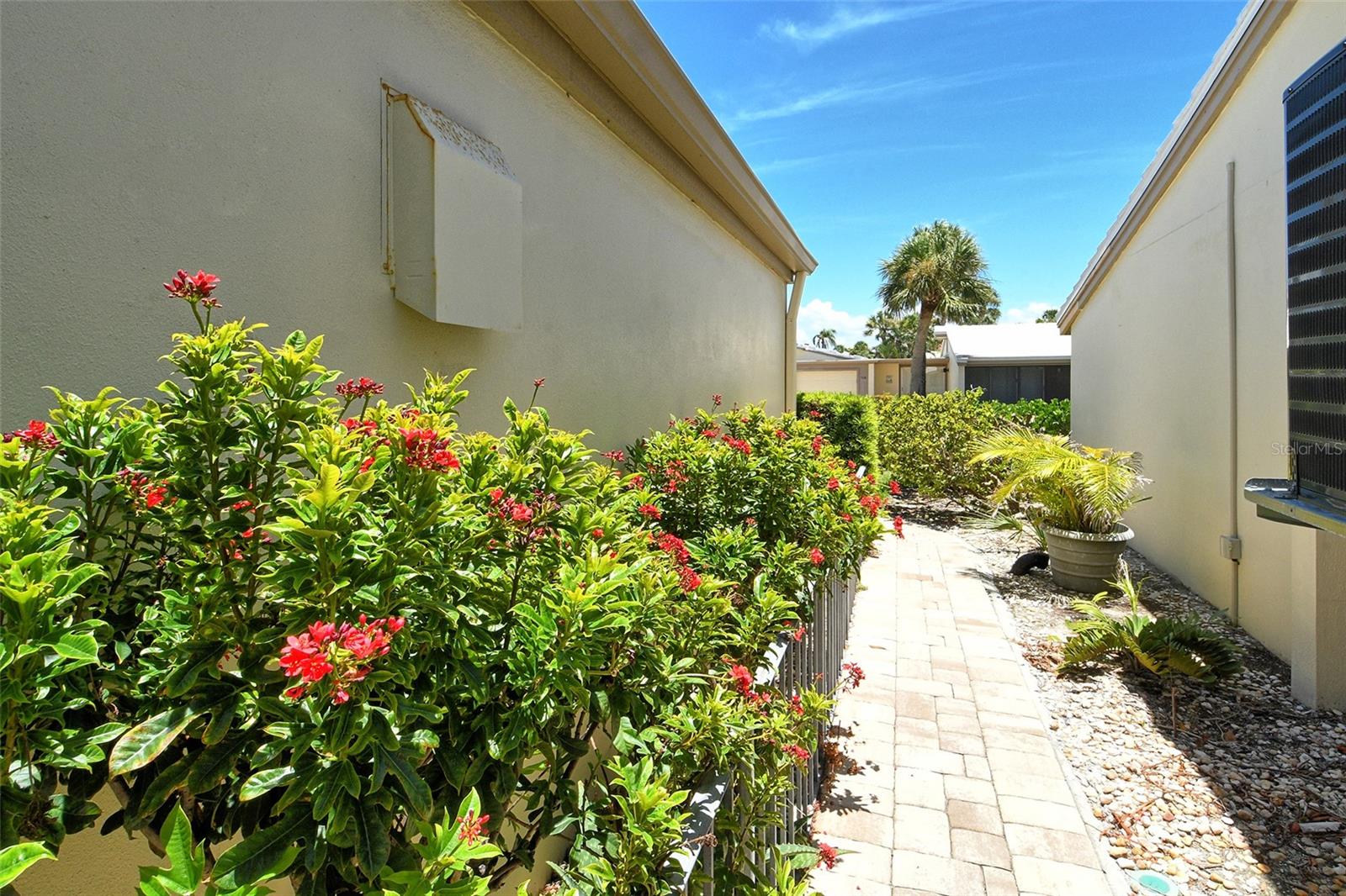 Image 22 of 80 For 104 Whispering Sands Drive V27
