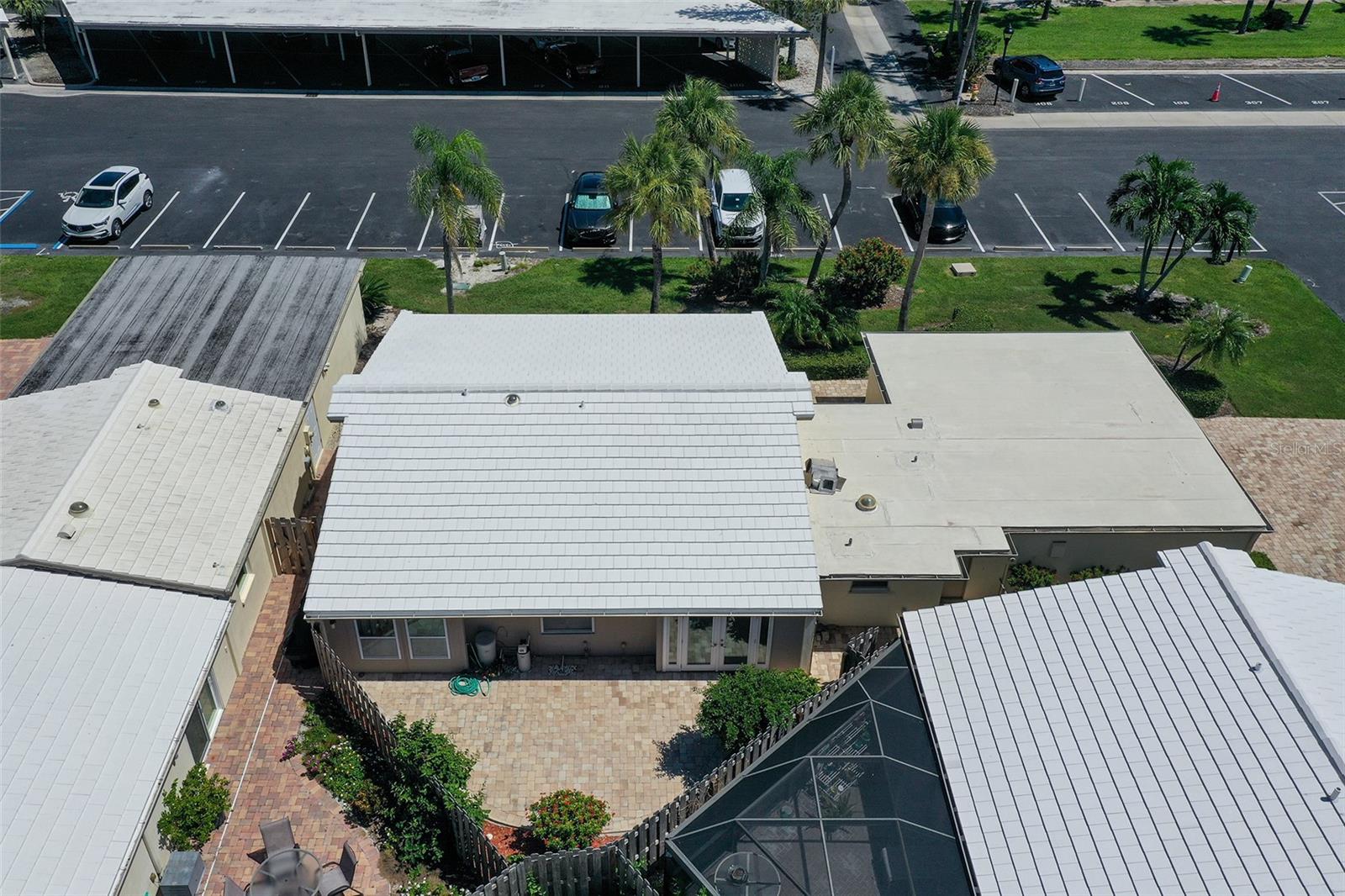 Image 23 of 80 For 104 Whispering Sands Drive V27