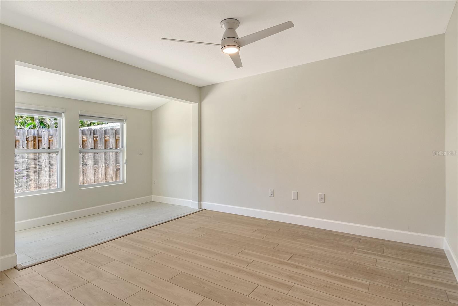 Image 36 of 80 For 104 Whispering Sands Drive V27