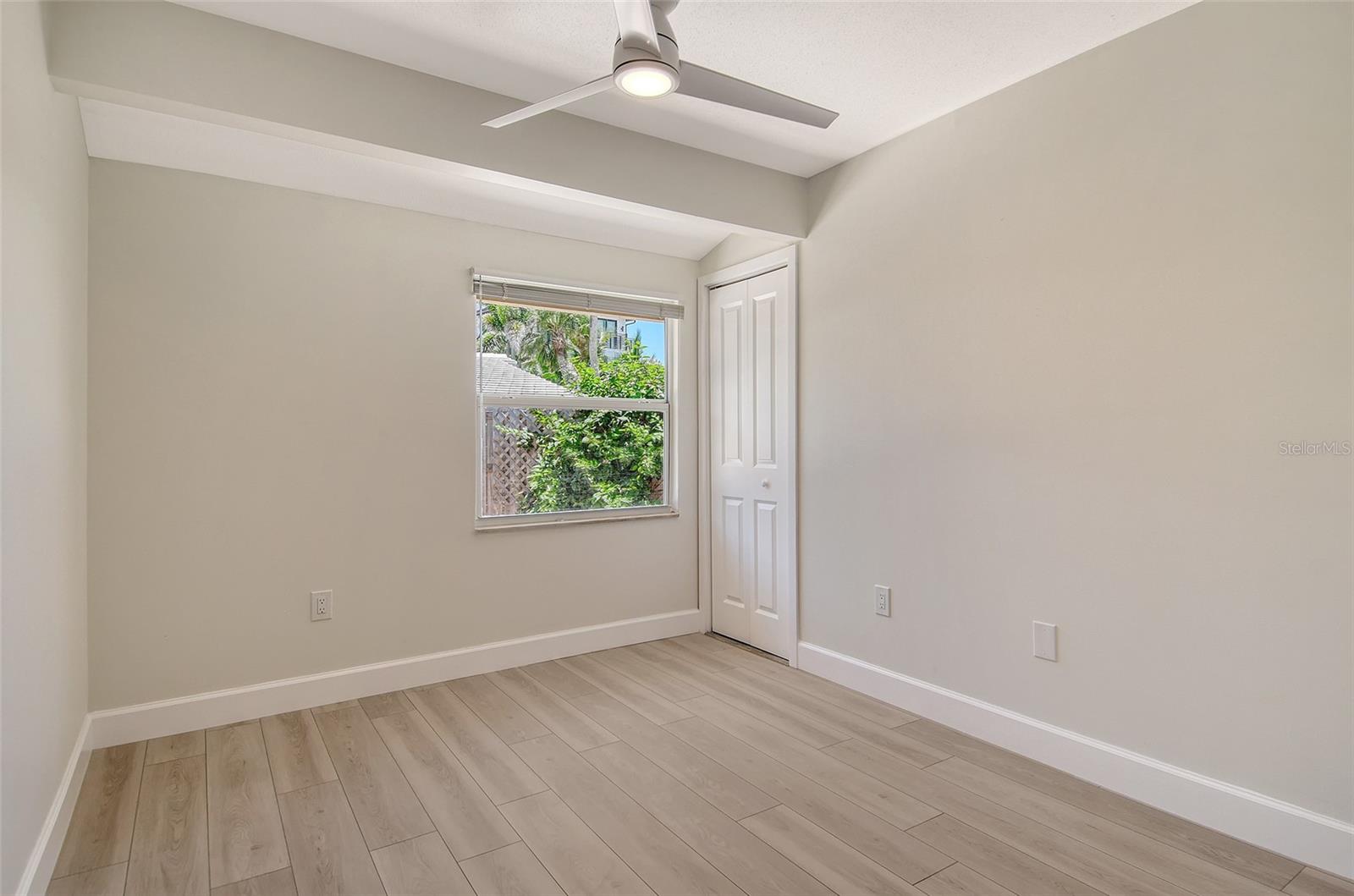 Image 42 of 80 For 104 Whispering Sands Drive V27