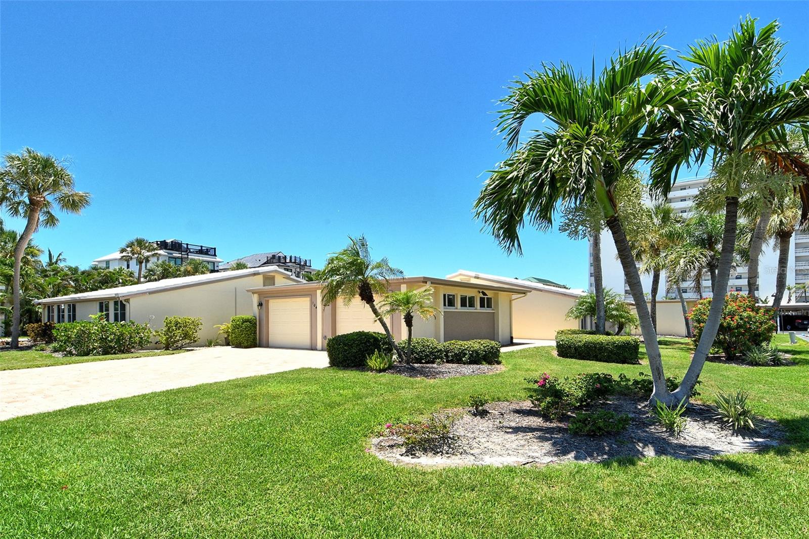Image 7 of 80 For 104 Whispering Sands Drive V27
