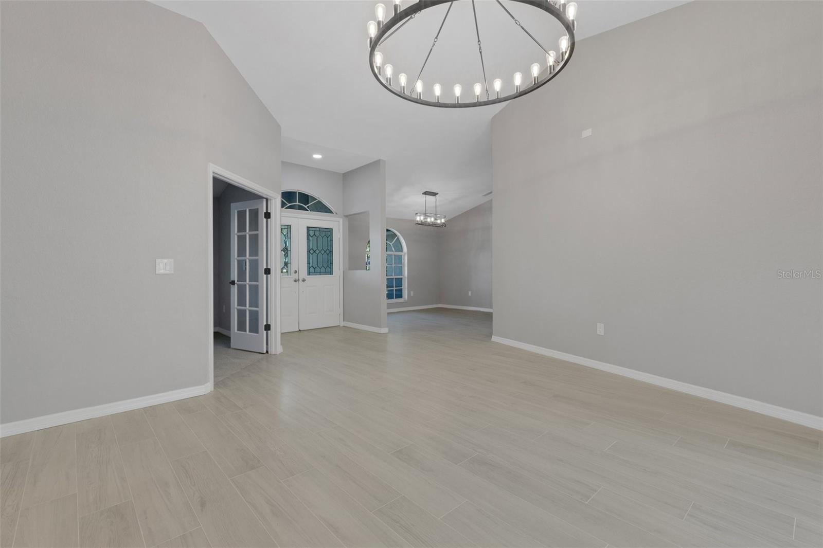 Image 11 of 87 For 4473 Diamond Circle S