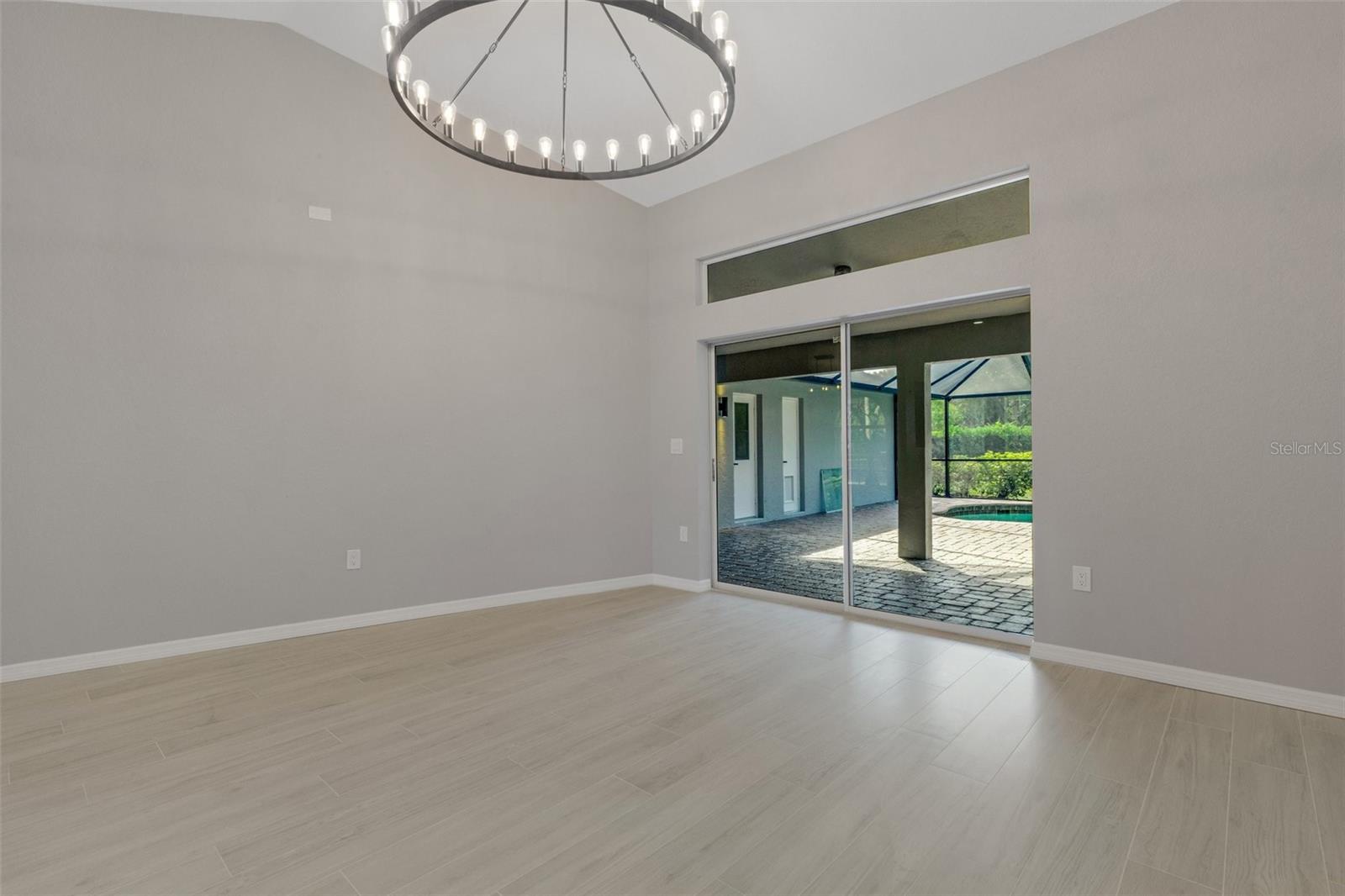 Image 12 of 87 For 4473 Diamond Circle S