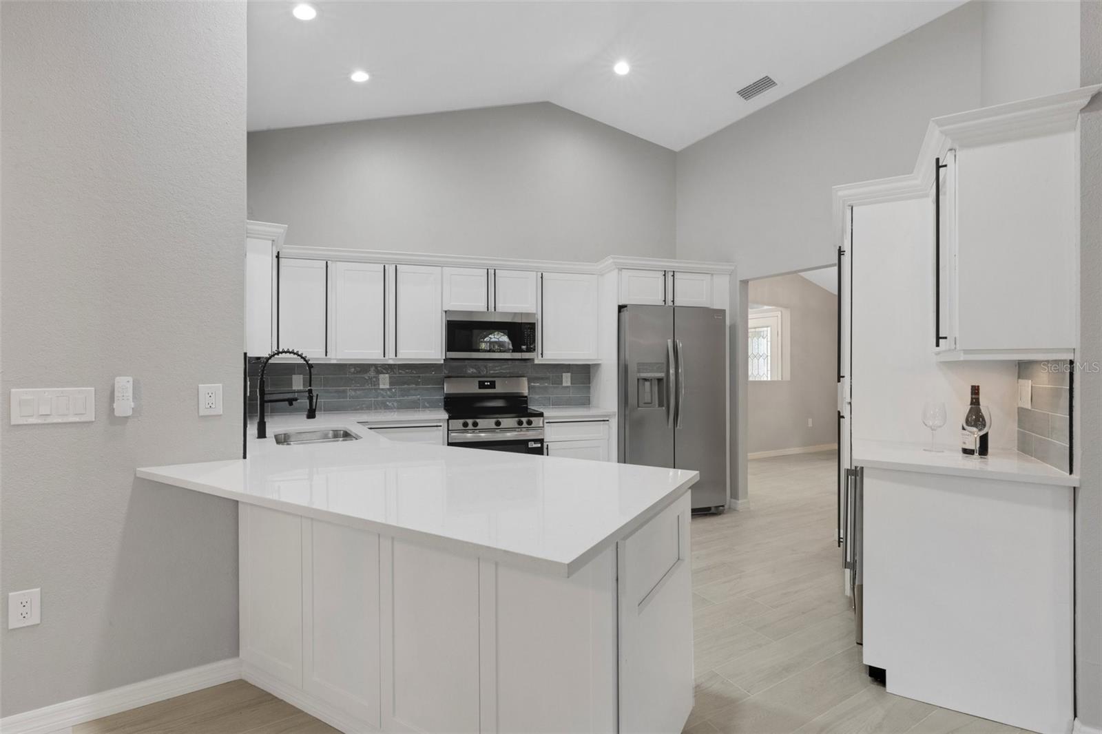 Image 23 of 87 For 4473 Diamond Circle S
