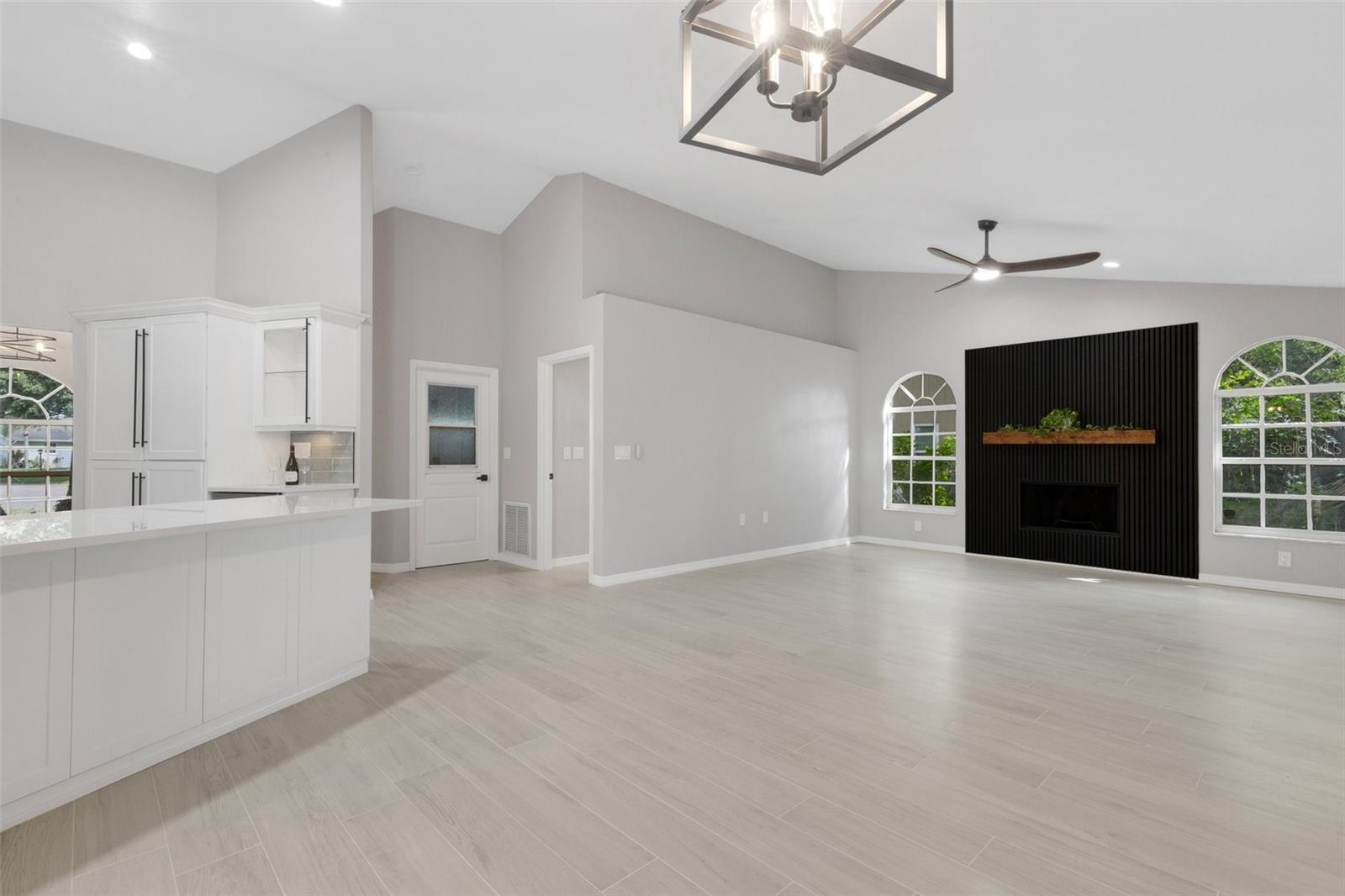 Image 27 of 87 For 4473 Diamond Circle S