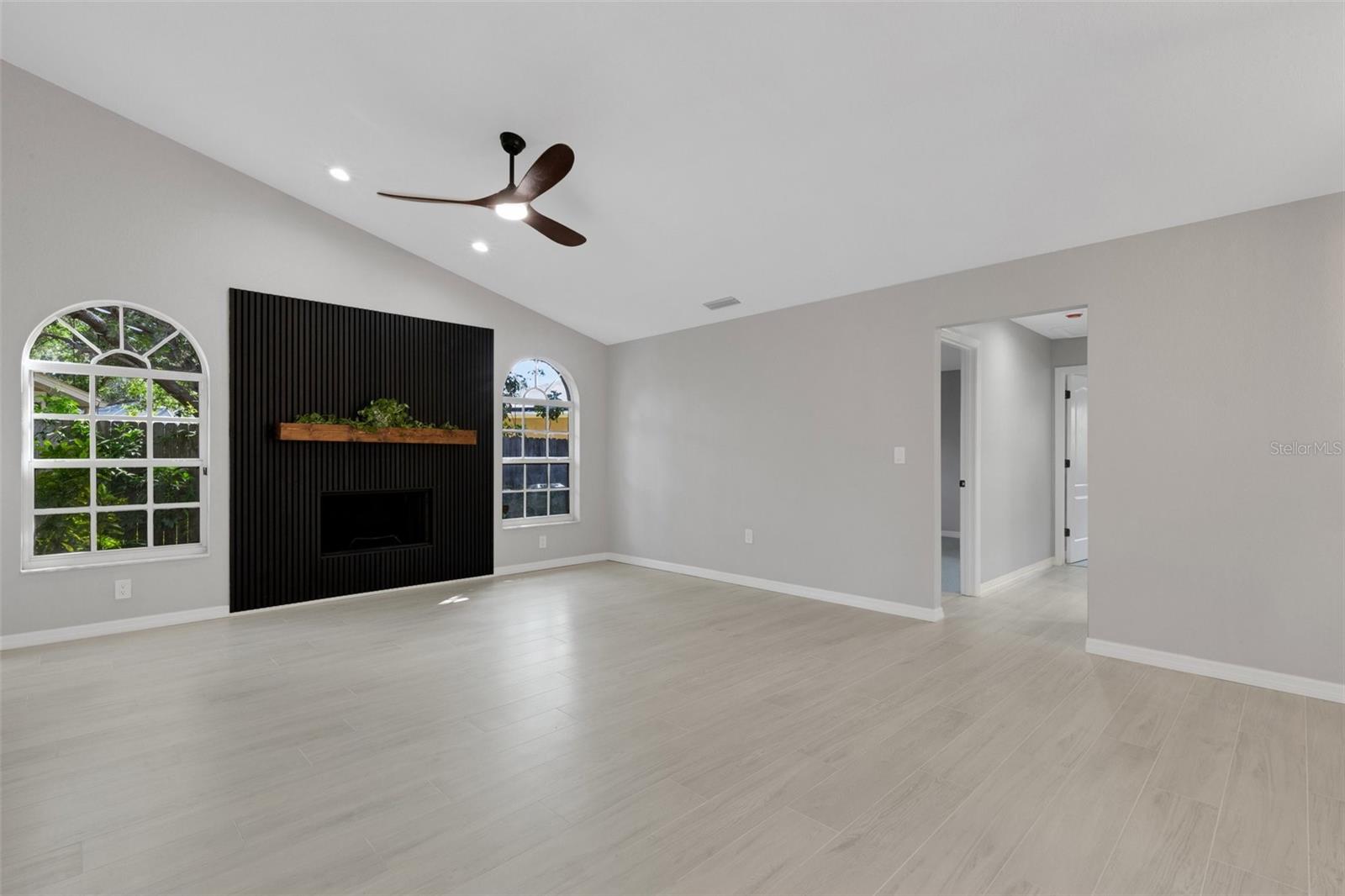 Image 29 of 87 For 4473 Diamond Circle S