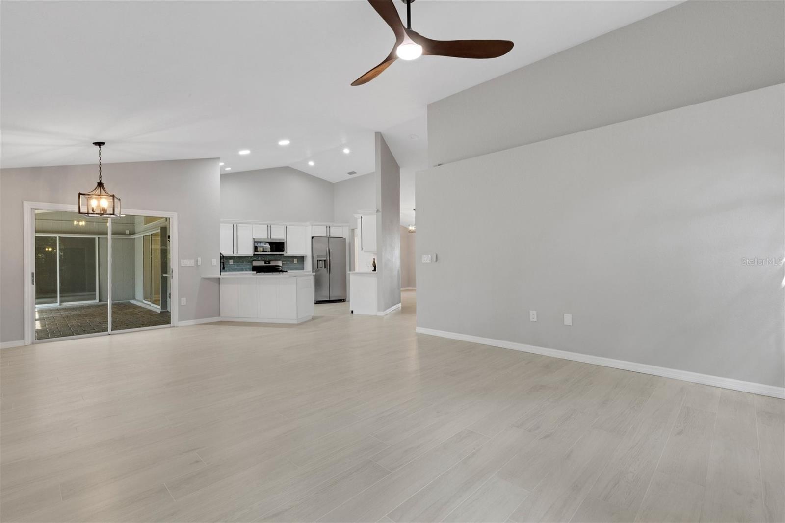 Image 33 of 87 For 4473 Diamond Circle S