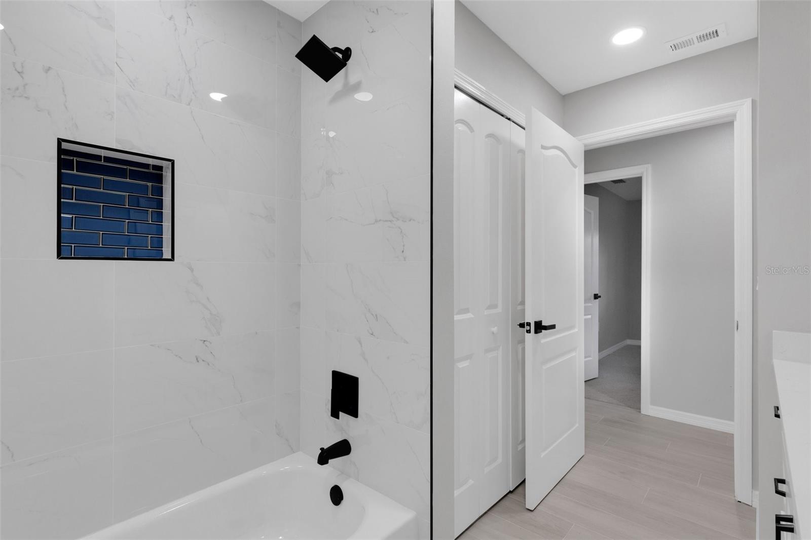 Image 43 of 87 For 4473 Diamond Circle S