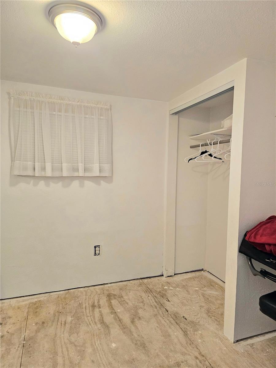 Image 32 of 33 For 10315 Cortez Road W 32-7