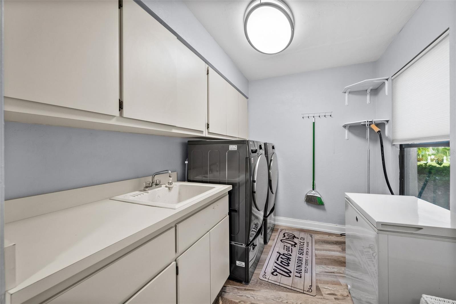 Image 13 of 46 For 1714 11th Avenue