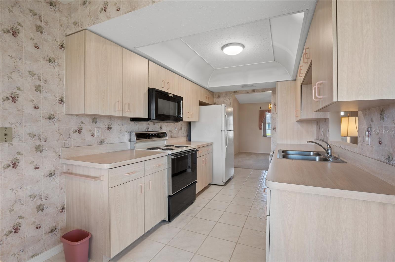 Image 6 of 20 For 1654 Waxwing Court