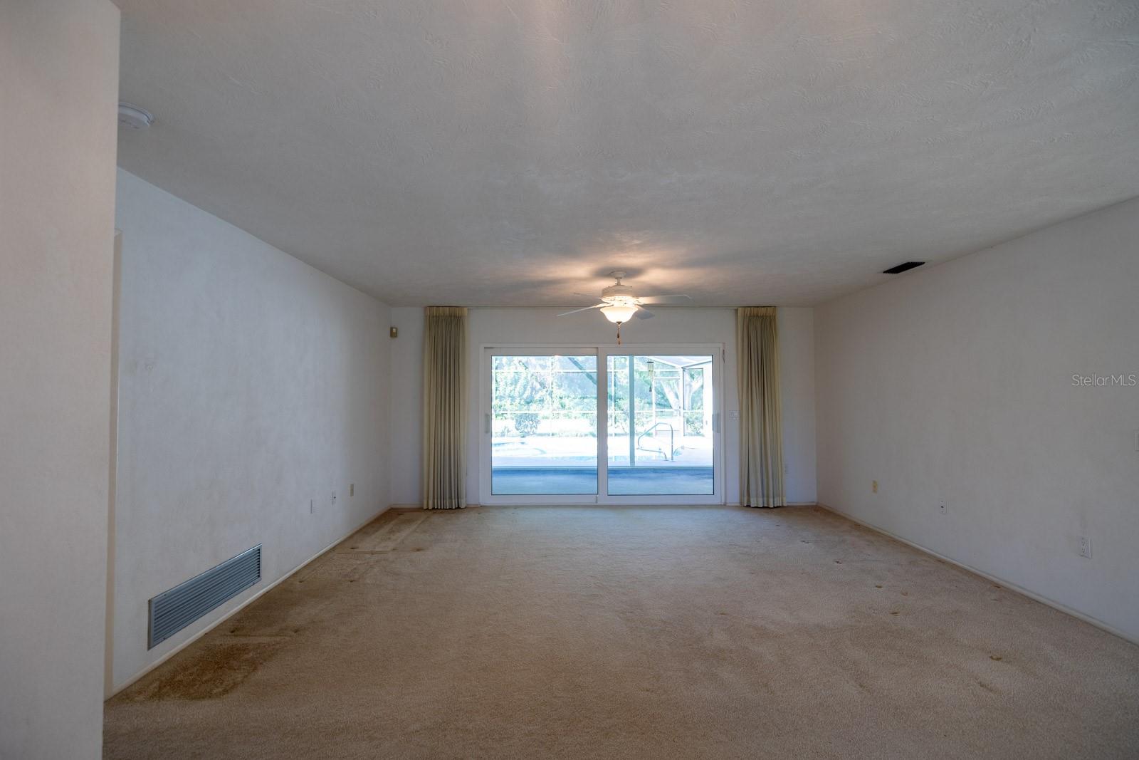 Image 20 of 77 For 1279 Vermeer Drive