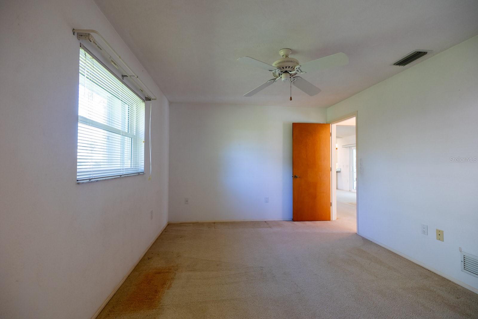 Image 38 of 77 For 1279 Vermeer Drive