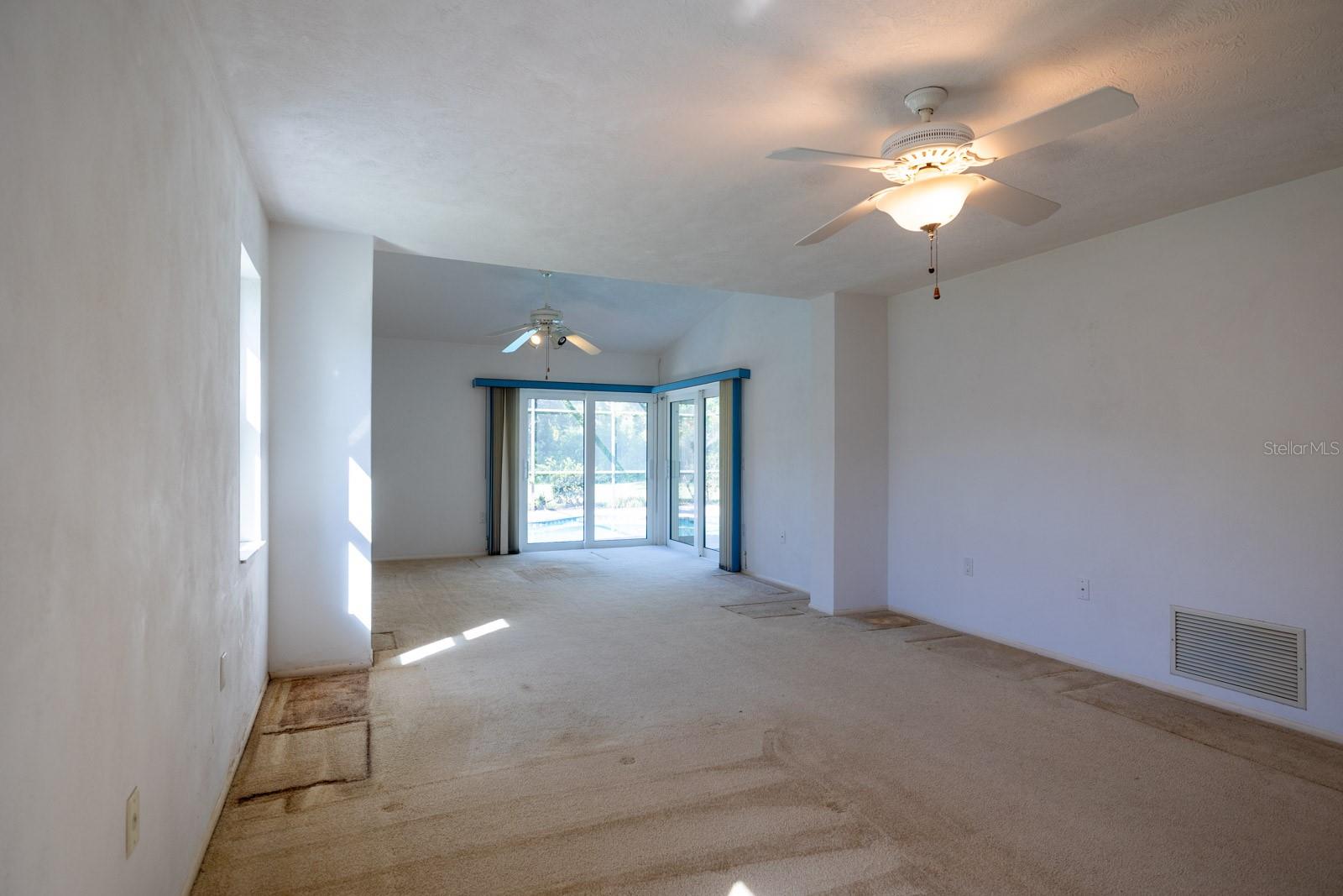 Image 52 of 77 For 1279 Vermeer Drive