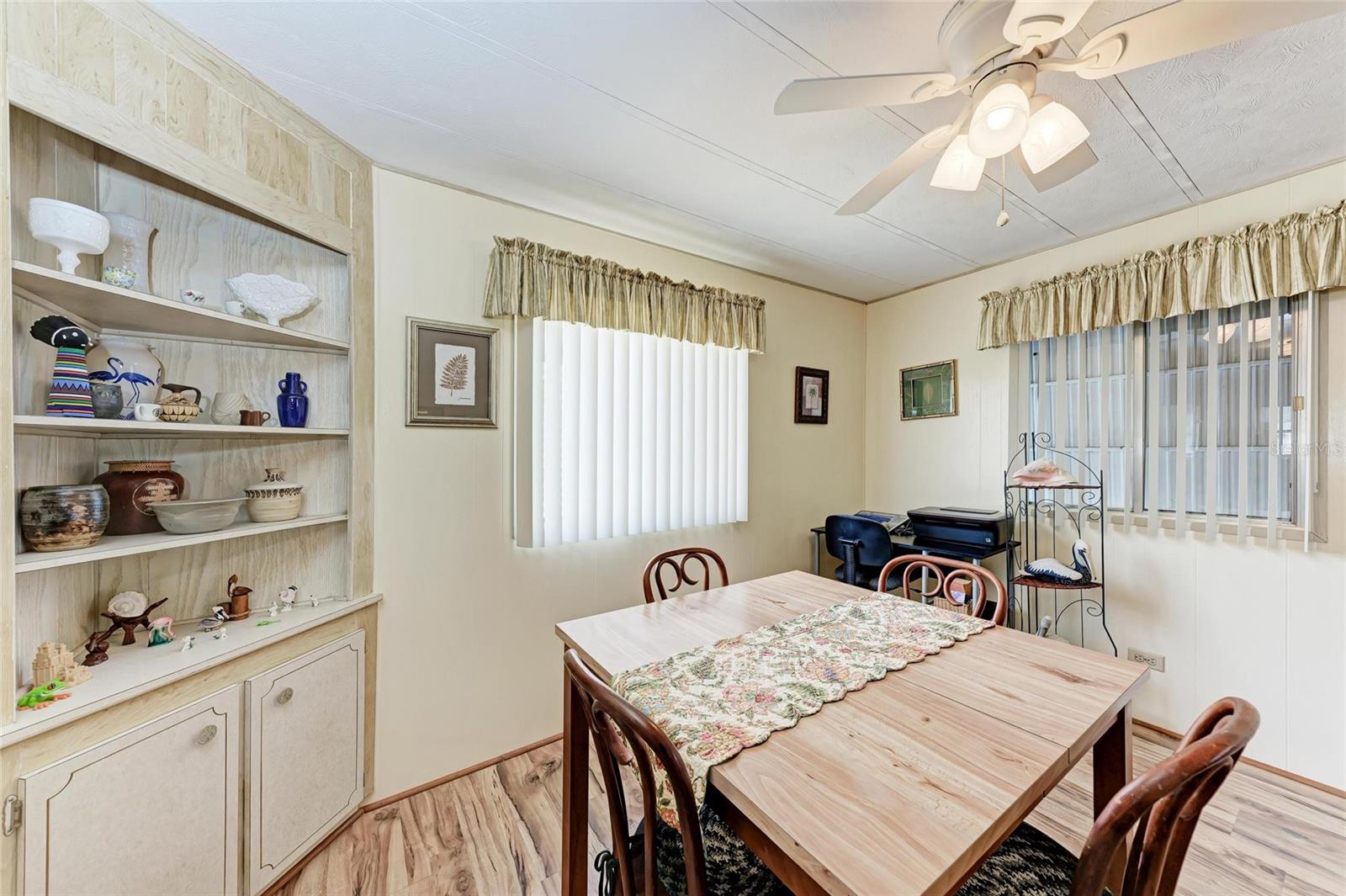 Image 16 of 34 For 5619 Bayshore Road 203