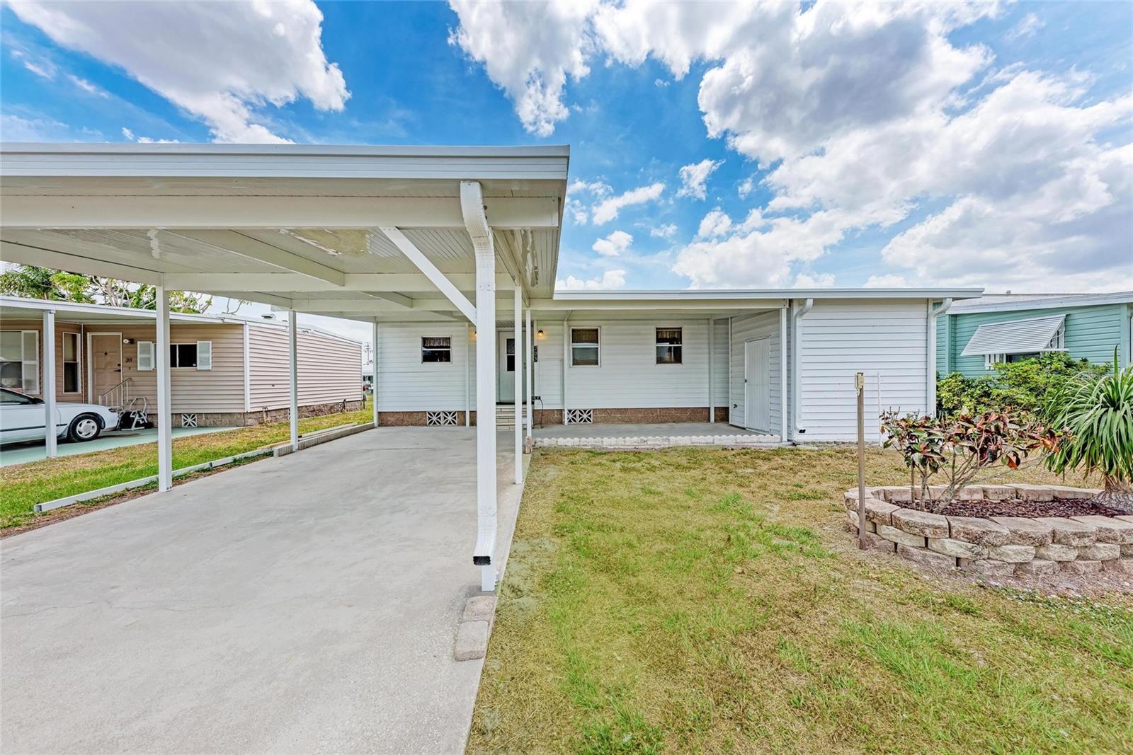 Image 3 of 34 For 5619 Bayshore Road 203