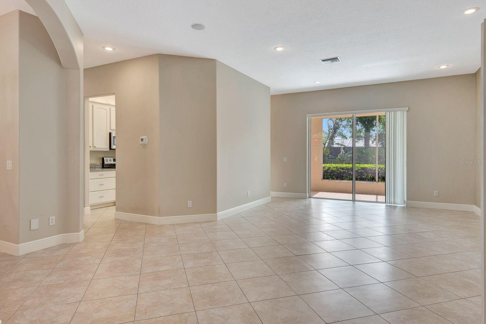 Image 11 of 61 For 8047 Desoto Woods Drive