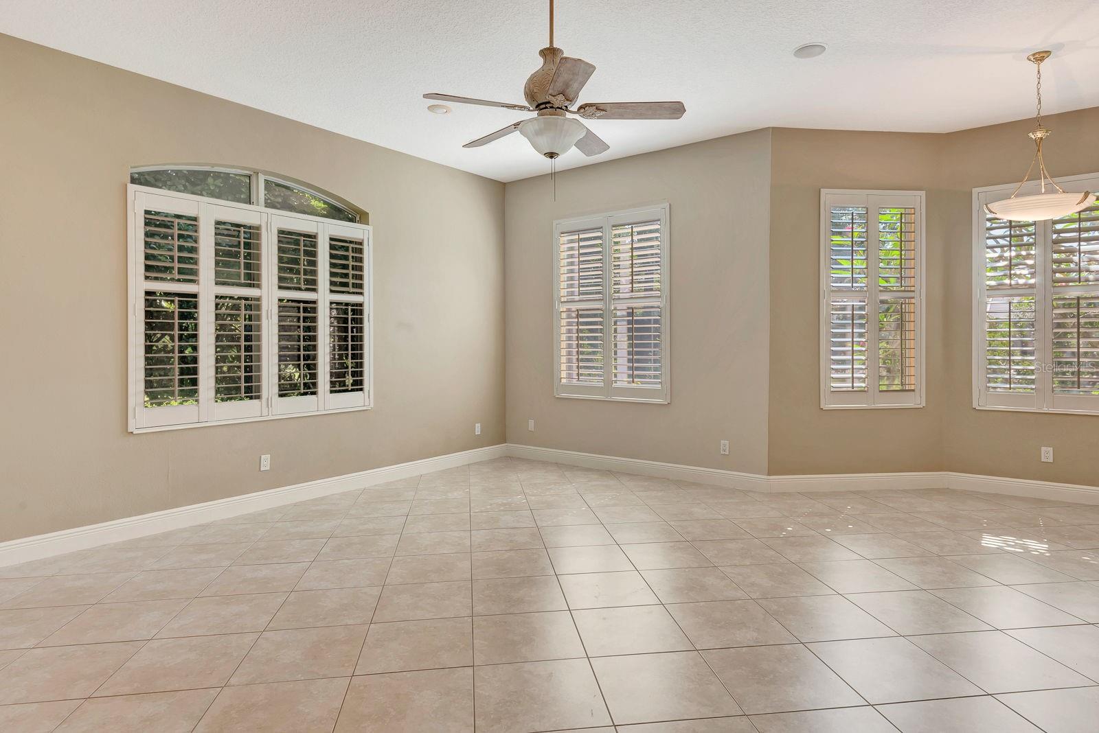 Image 16 of 61 For 8047 Desoto Woods Drive