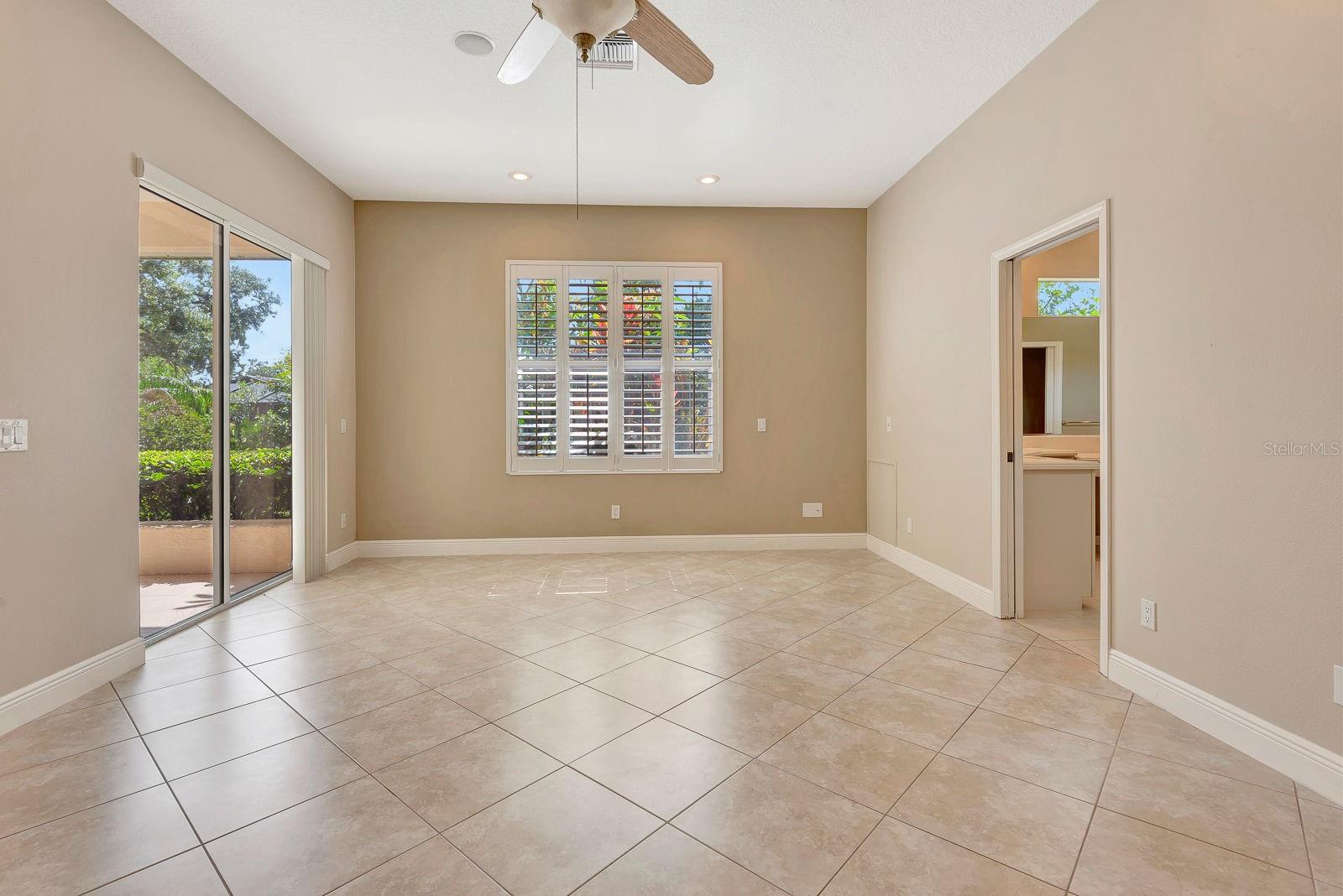 Image 32 of 61 For 8047 Desoto Woods Drive