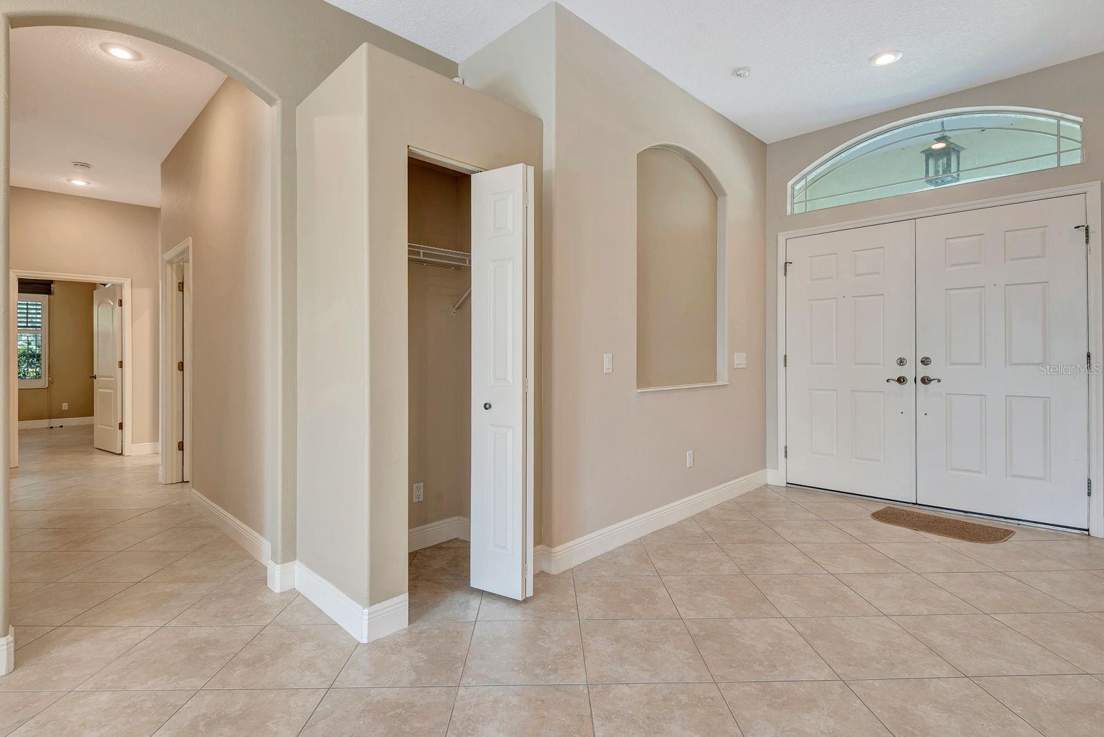 Image 5 of 61 For 8047 Desoto Woods Drive