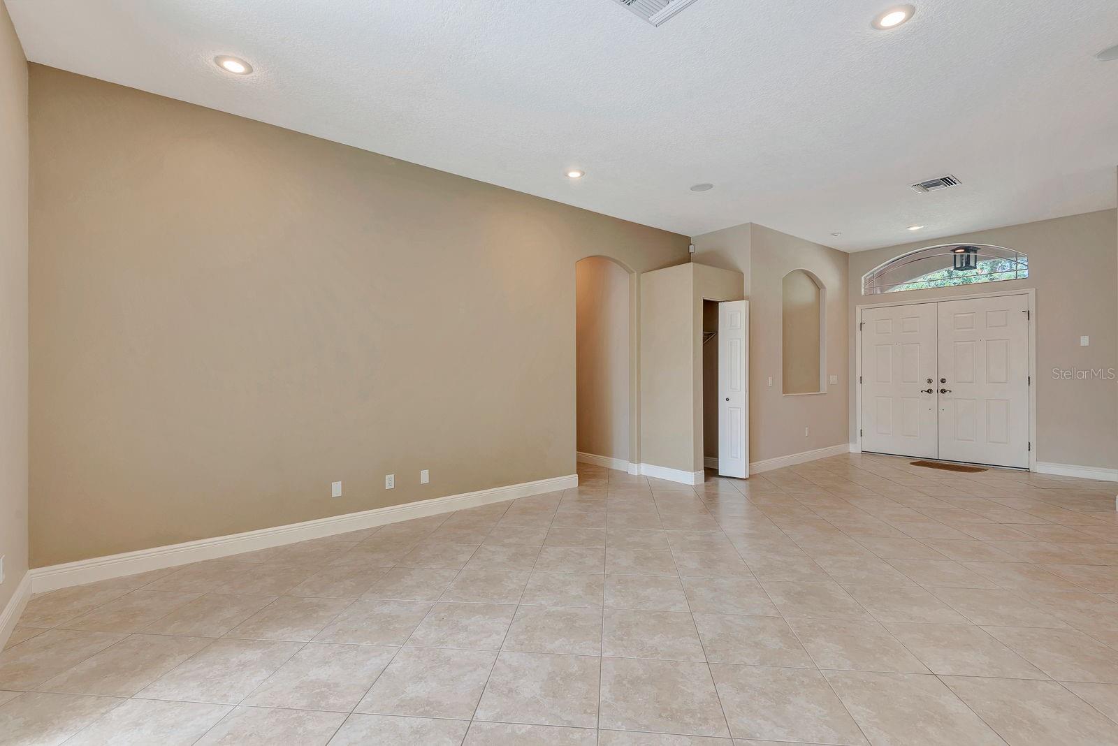 Image 9 of 61 For 8047 Desoto Woods Drive