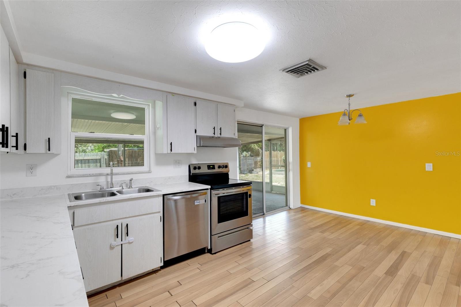 Image 10 of 46 For 112 Marland Court