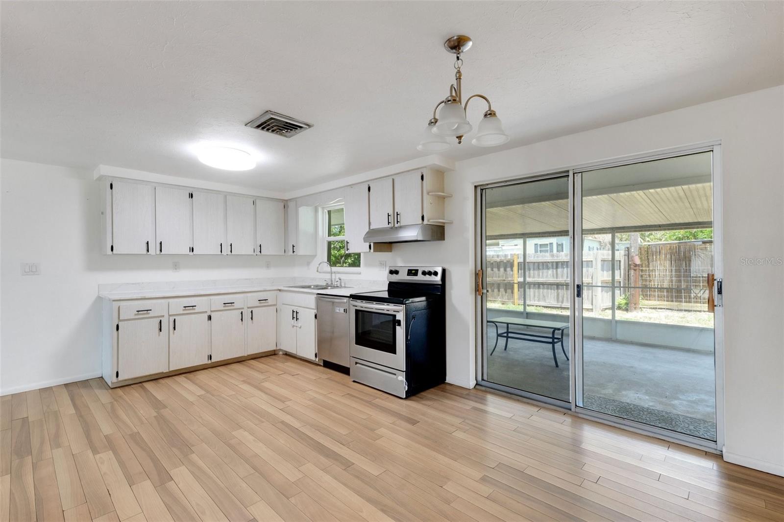 Image 11 of 46 For 112 Marland Court