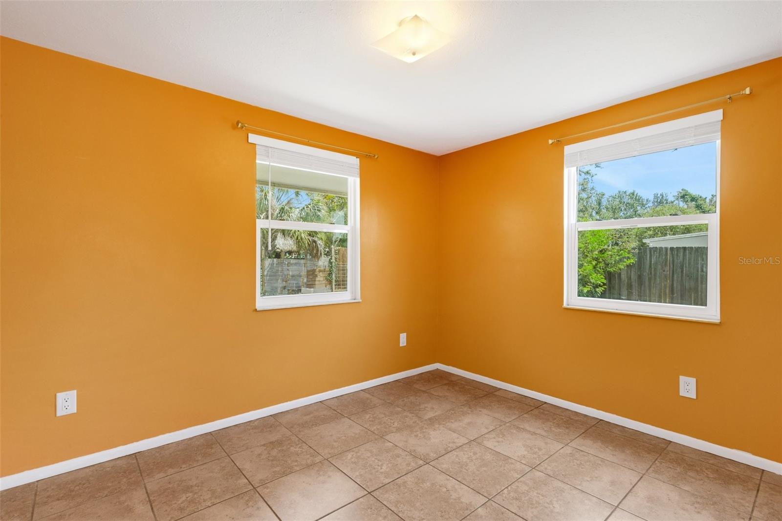 Image 18 of 46 For 112 Marland Court