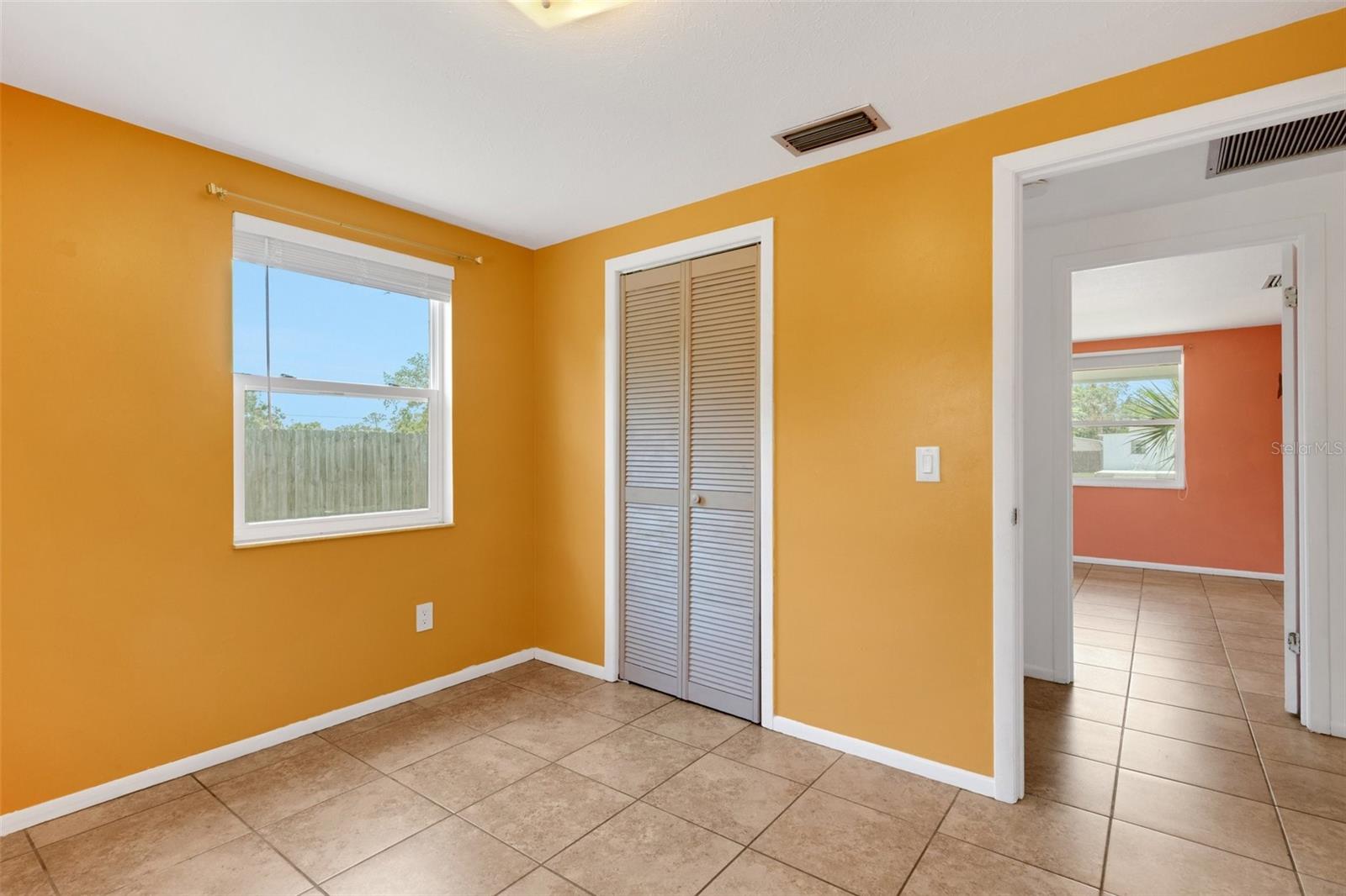 Image 19 of 46 For 112 Marland Court