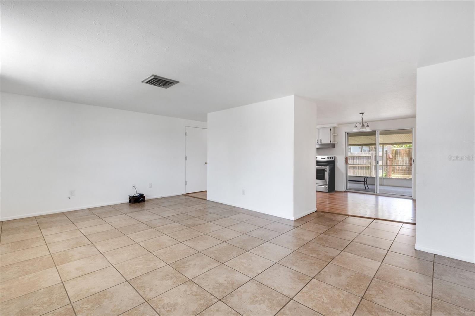 Image 7 of 46 For 112 Marland Court
