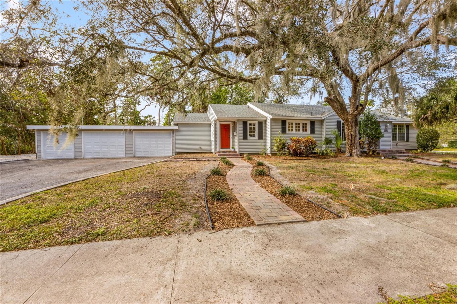 Image 20 of 26 For 102 28th Street W