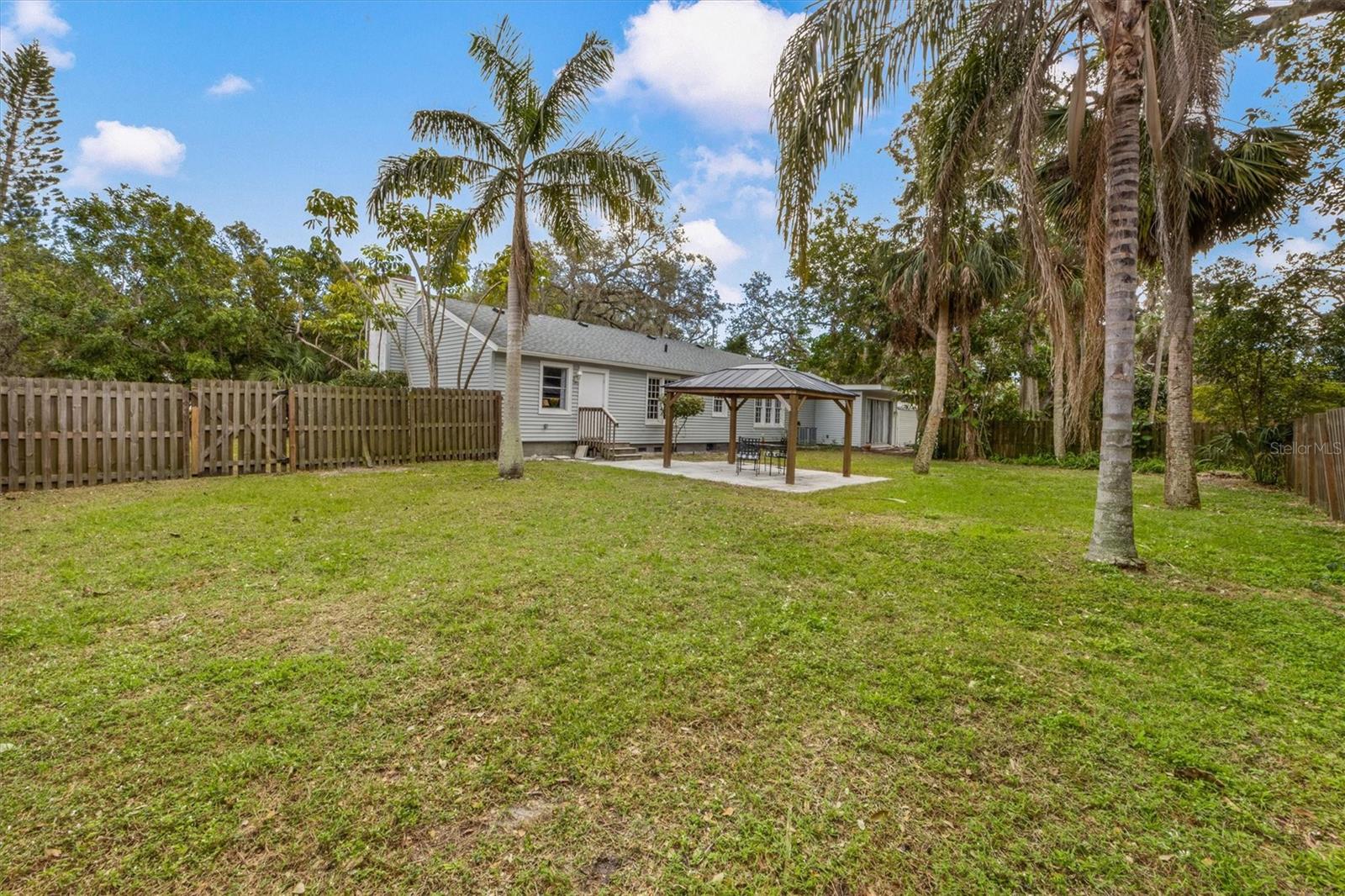Image 23 of 26 For 102 28th Street W