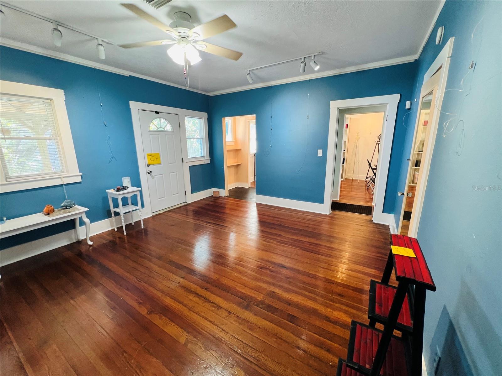 Image 35 of 88 For 1019 10th Avenue W