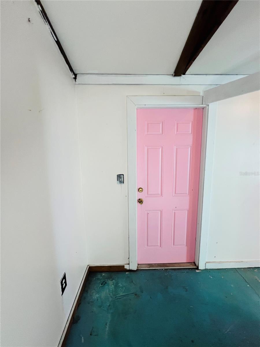 Image 78 of 88 For 1019 10th Avenue W