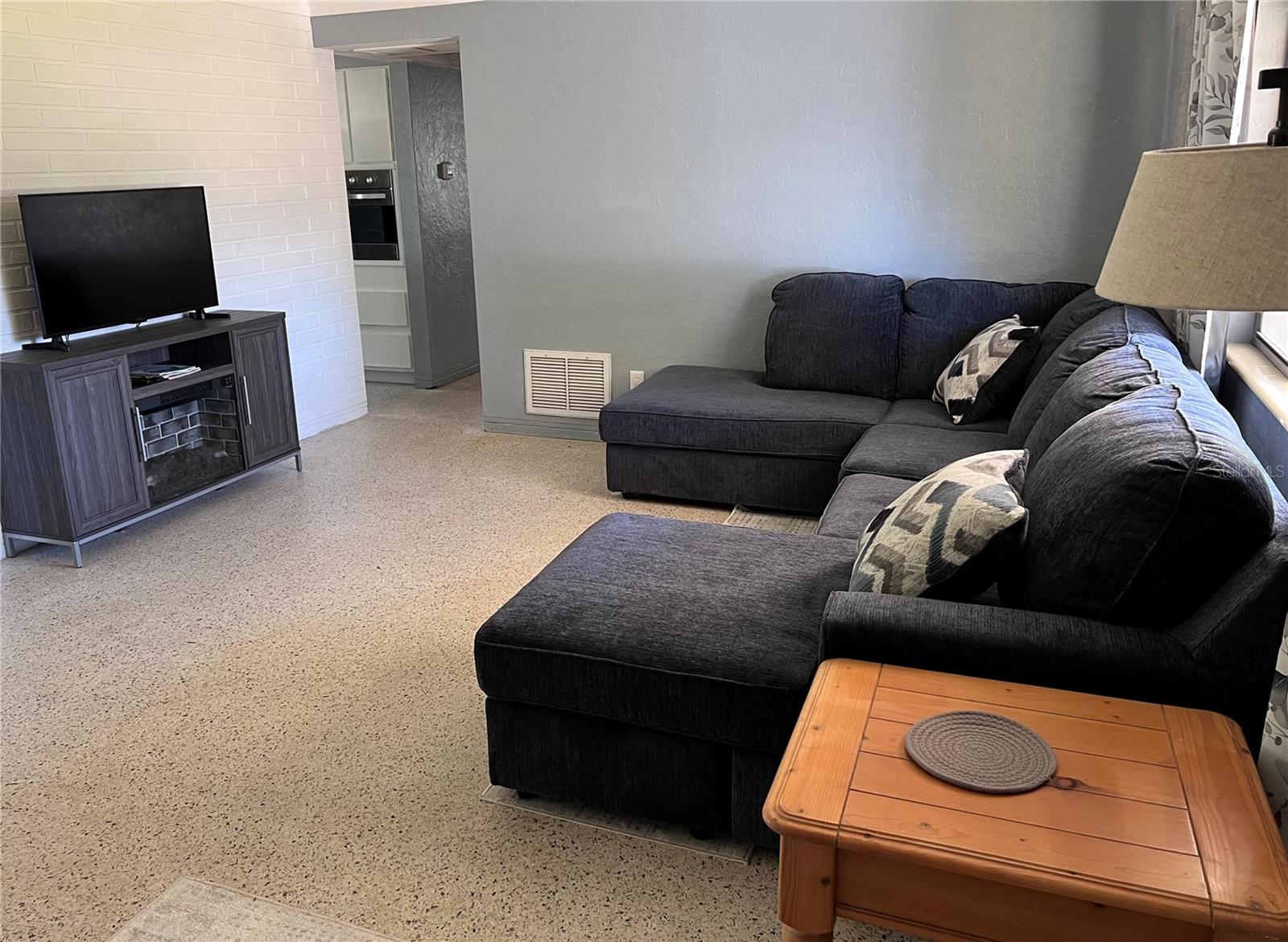 Image 8 of 14 For 2833 62nd Street N