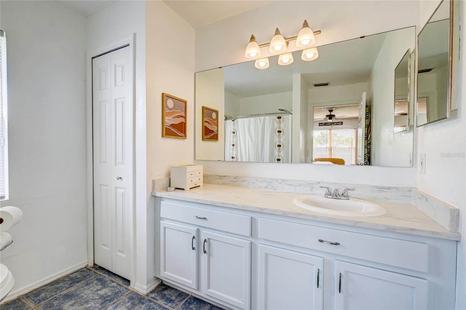 Image 16 of 37 For 11779 Shirburn Circle