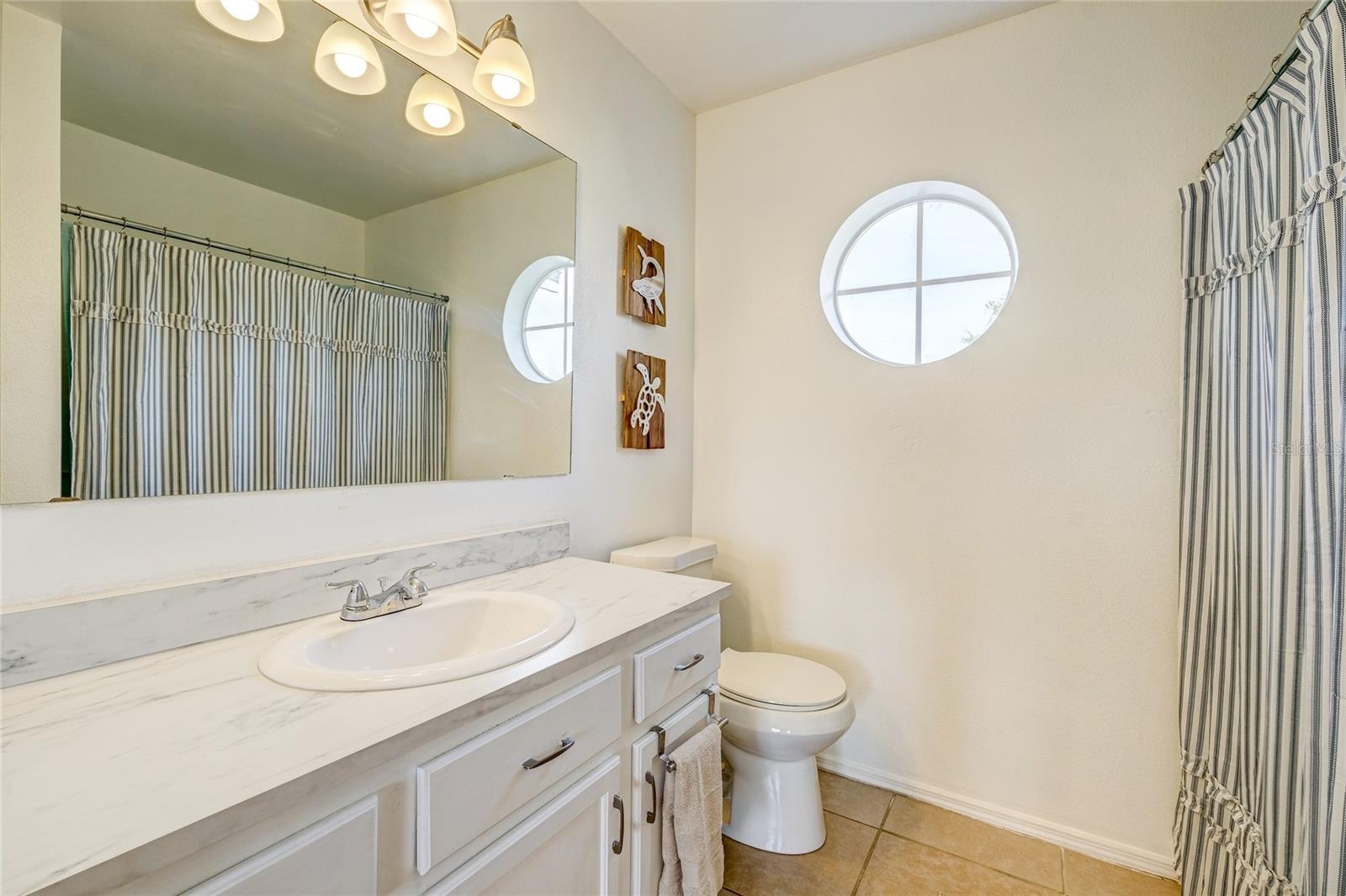 Image 22 of 37 For 11779 Shirburn Circle