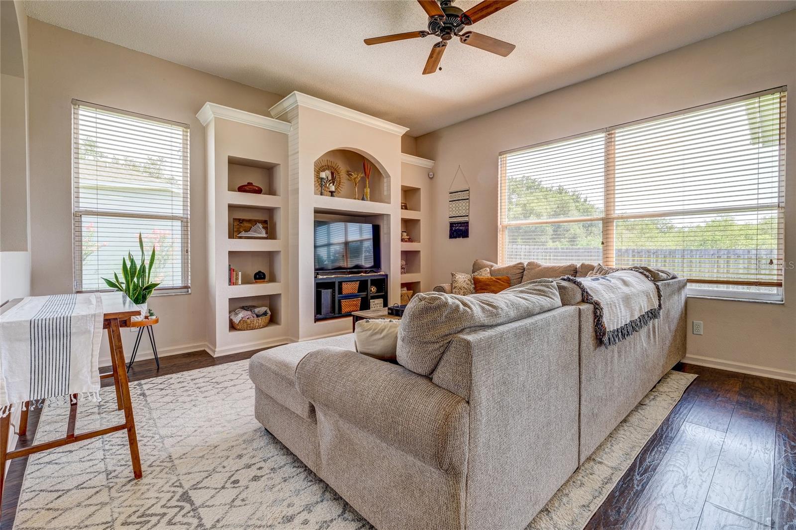 Image 4 of 37 For 11779 Shirburn Circle