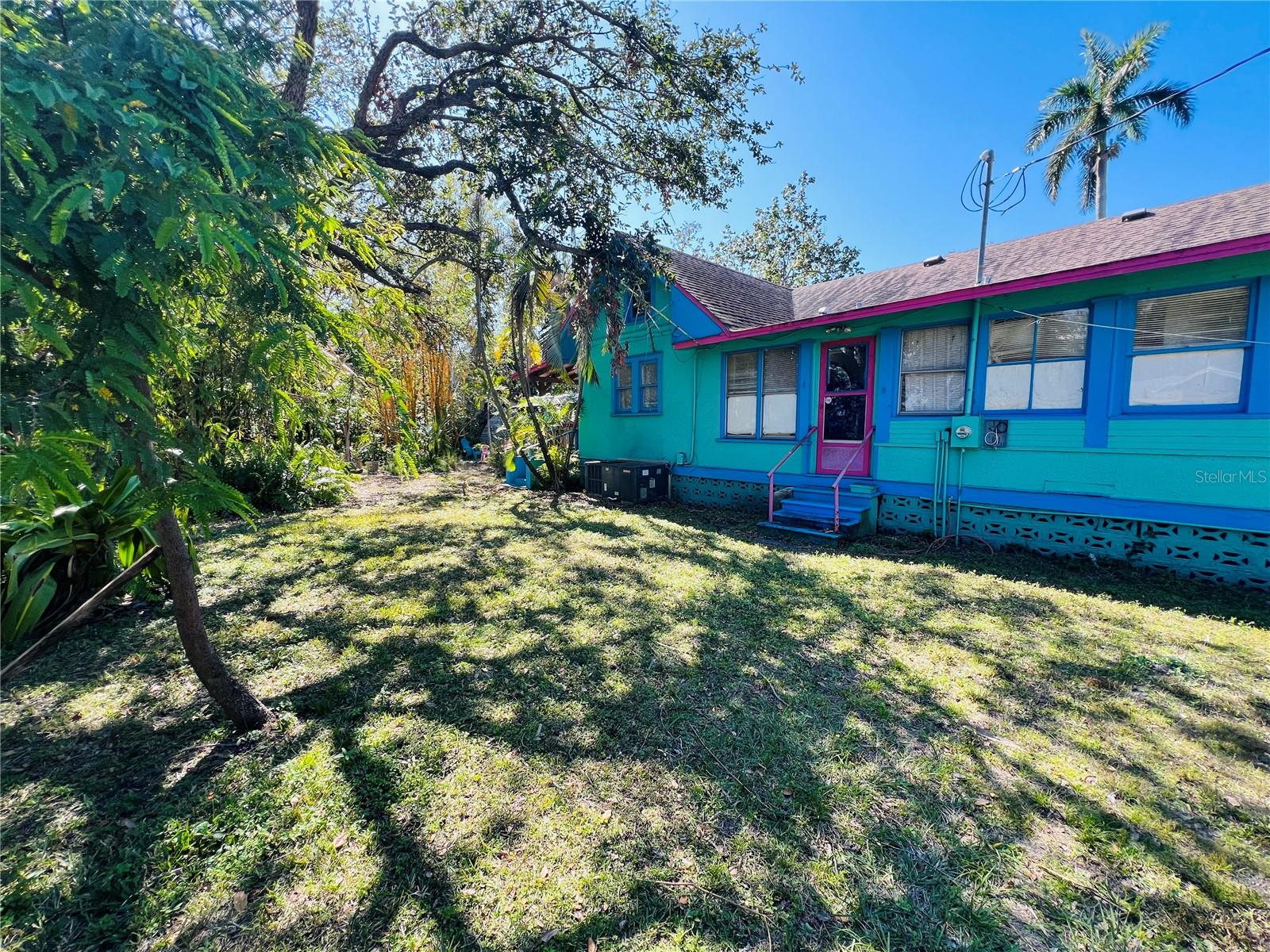 Image 70 of 86 For 1019 10th Avenue W