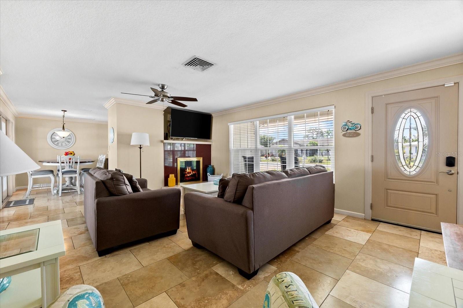 Image 13 of 91 For 1723 Laramie Street