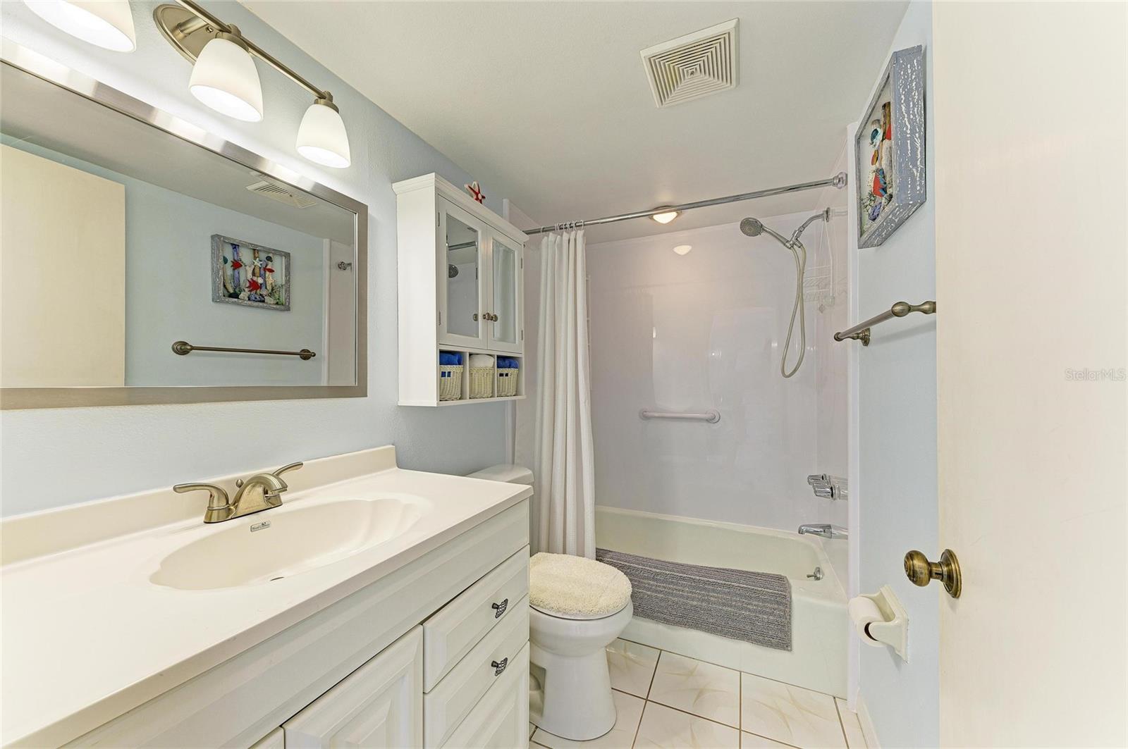 Image 14 of 73 For 4736 Independence Drive 4736