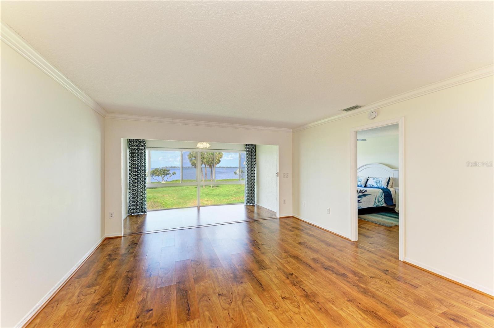 Image 26 of 73 For 4736 Independence Drive 4736
