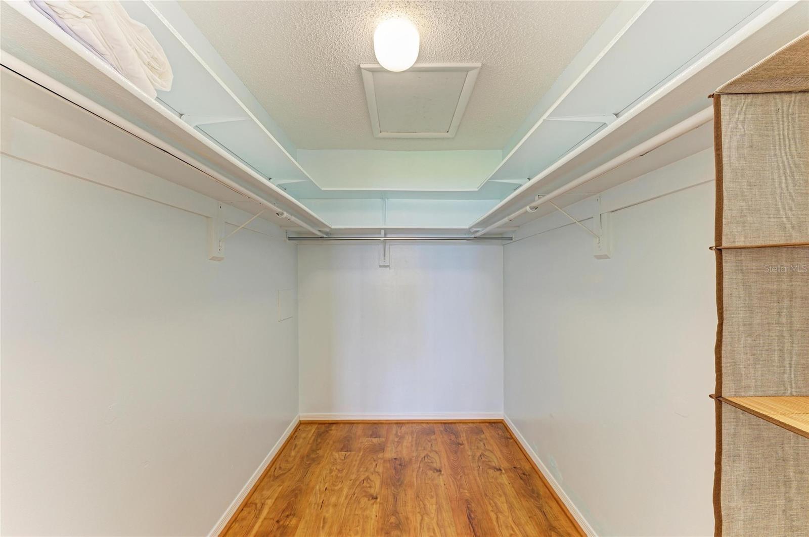 Image 36 of 73 For 4736 Independence Drive 4736