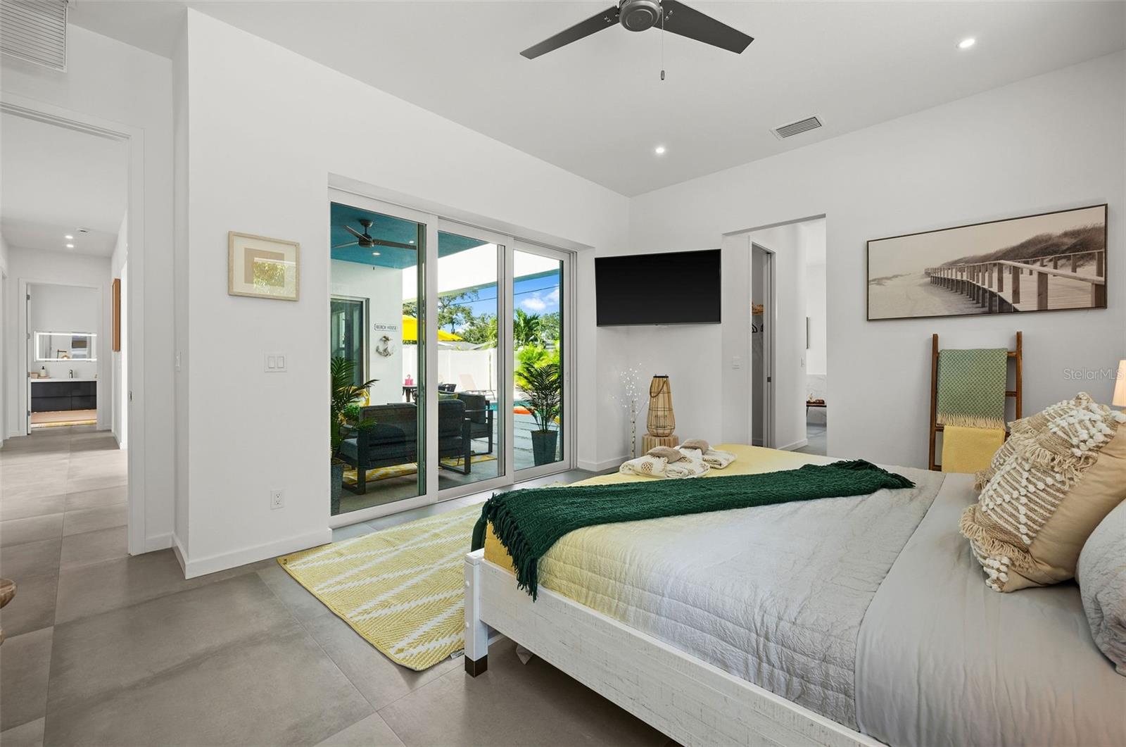 Image 16 of 36 For 2375 Waldemere Street