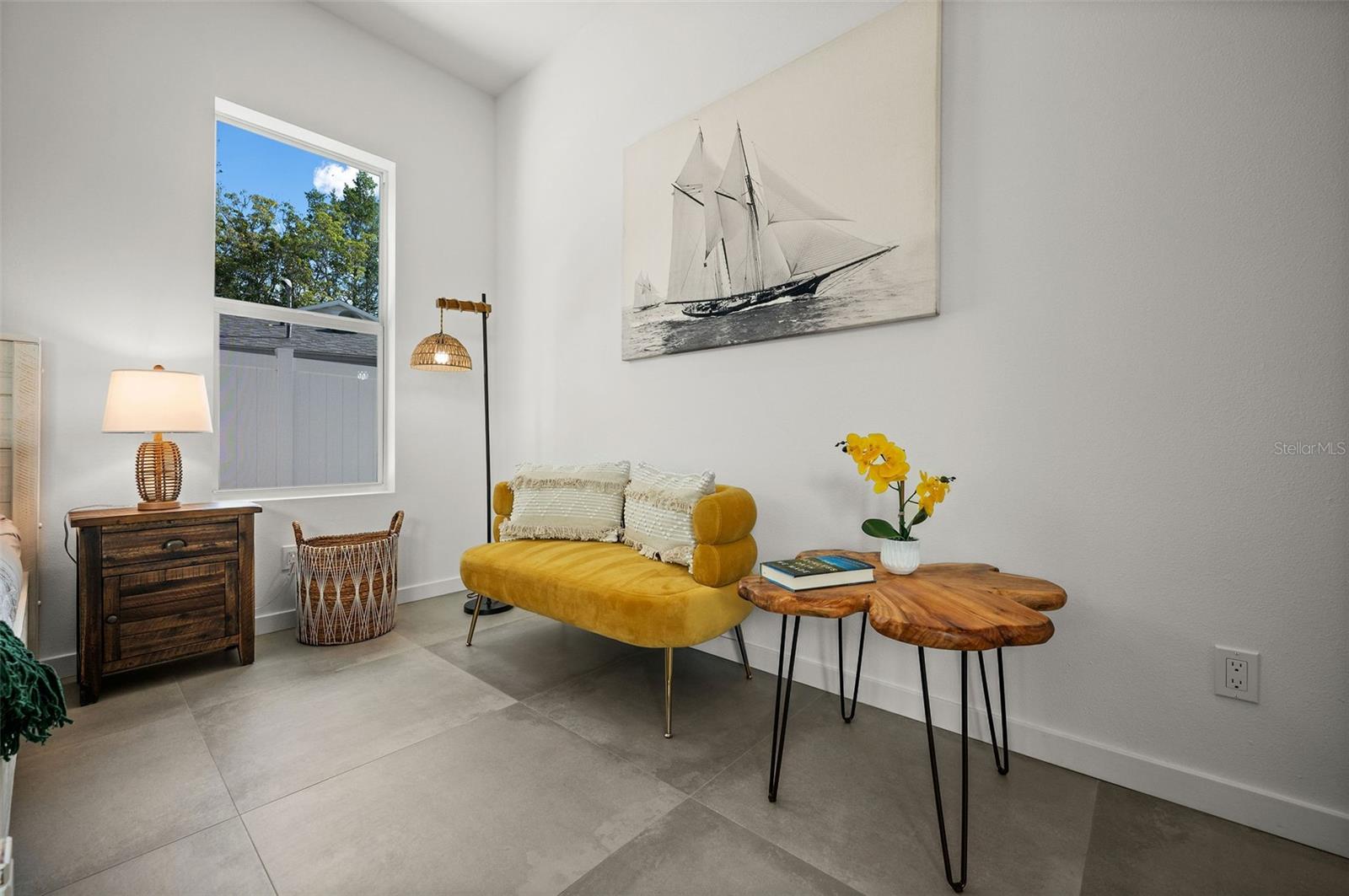 Image 18 of 36 For 2375 Waldemere Street