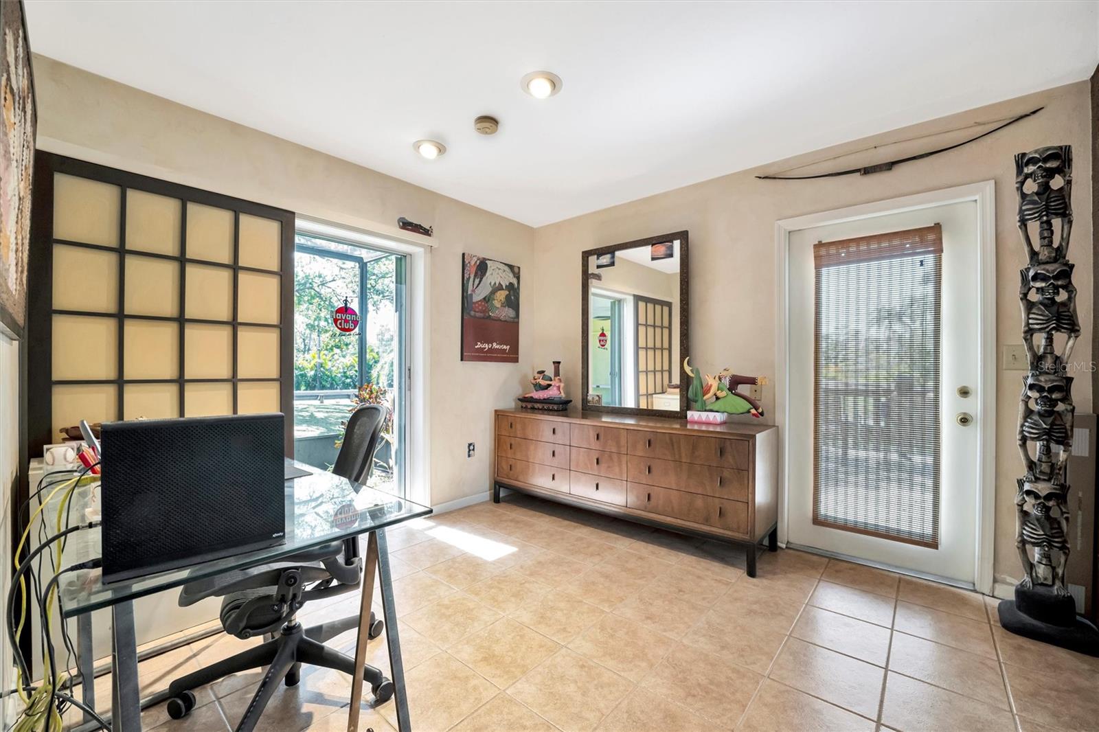 Image 15 of 33 For 3428 Mineola Drive